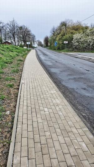 Oprava chodníku v ulici Říčanská v obci Všestary
