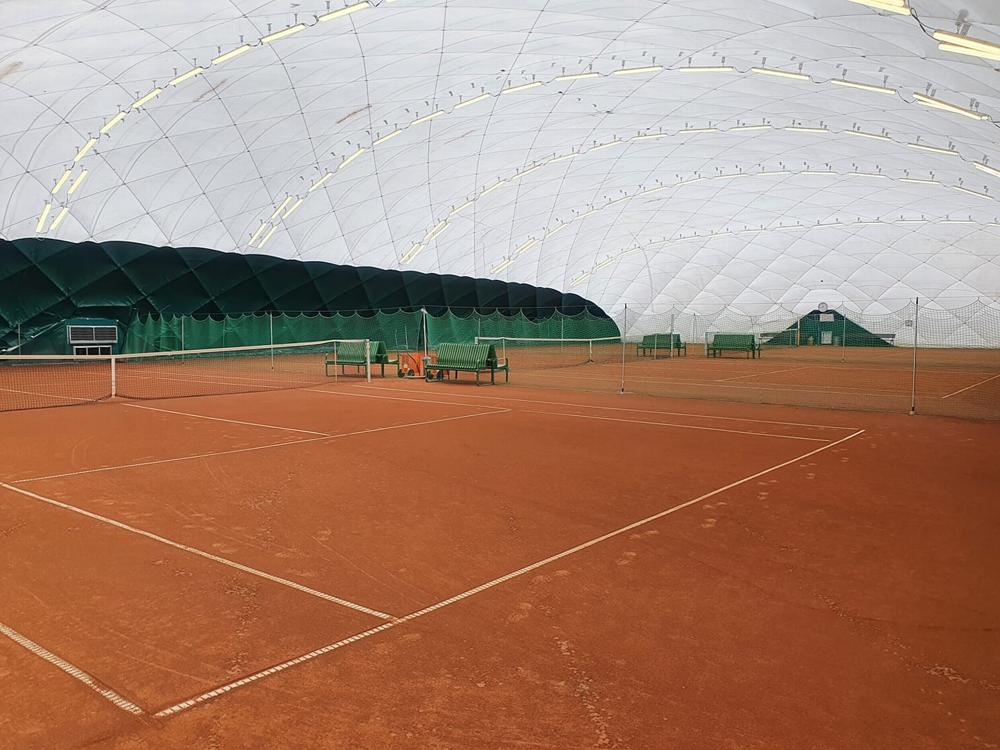 Nová přetlaková tenisová hala včetně oplocení v Poděbradech